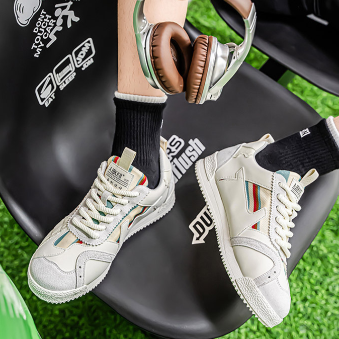 Radeky – Retro superge