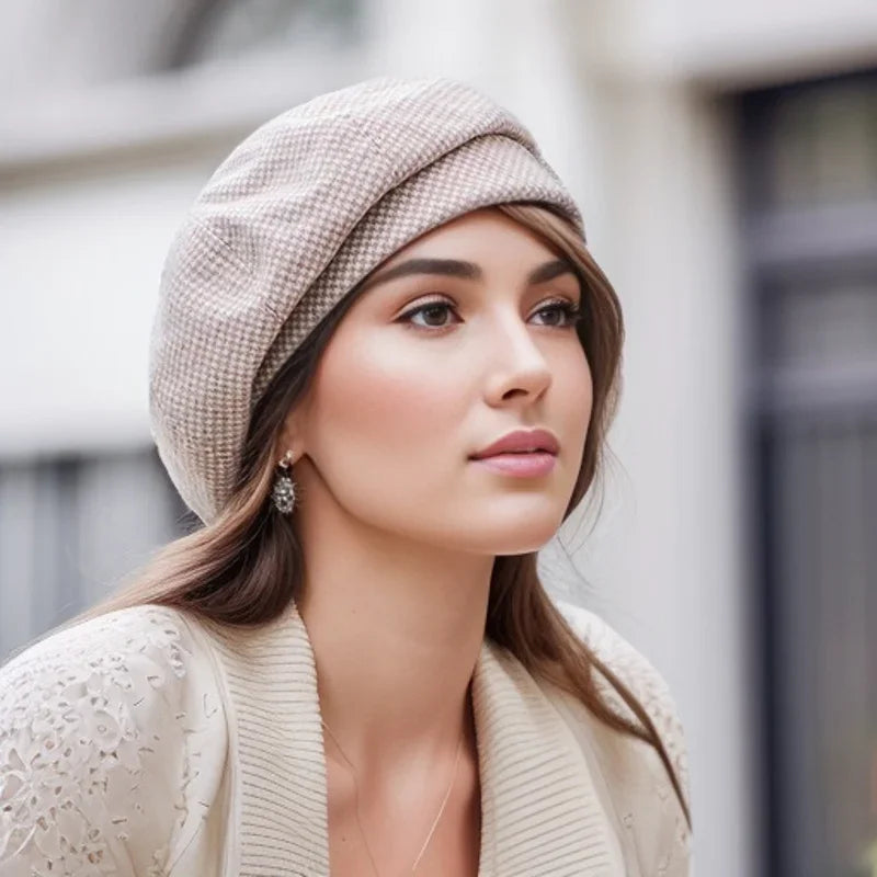 Libra – Elegantní dámský baret z měkké hřejivé tkaniny pro styl a pohodlí