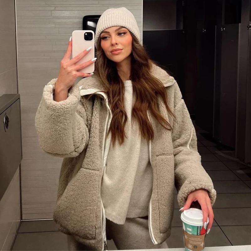 Ljubica – Teddy plašč za toploto in stil