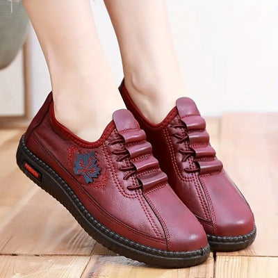 Pavela – Usnjeni čevlji z ortopedskim udobjem